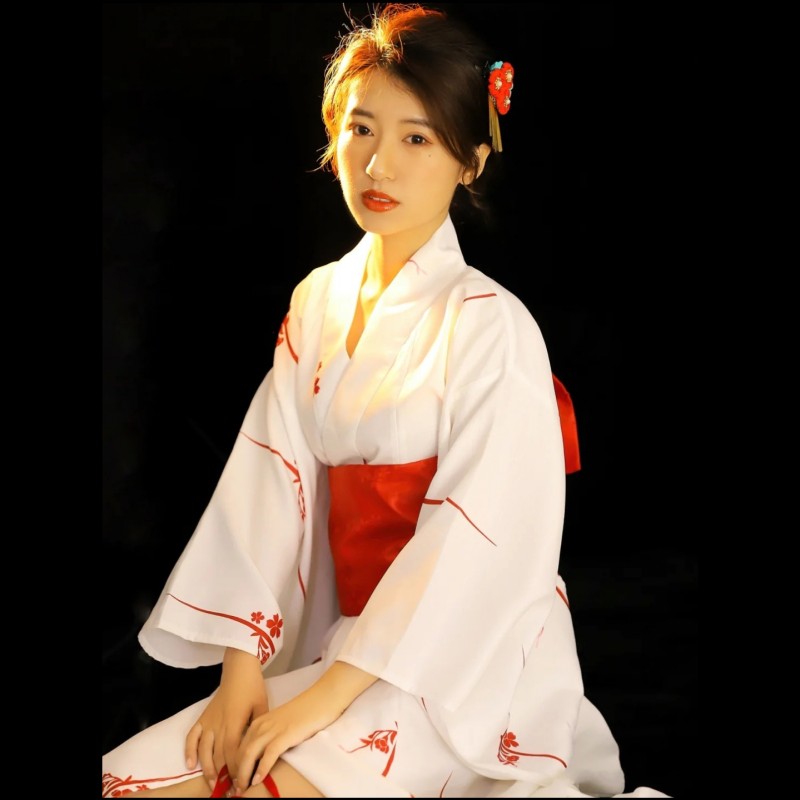 神明少女日式传统樱花拍摄和服