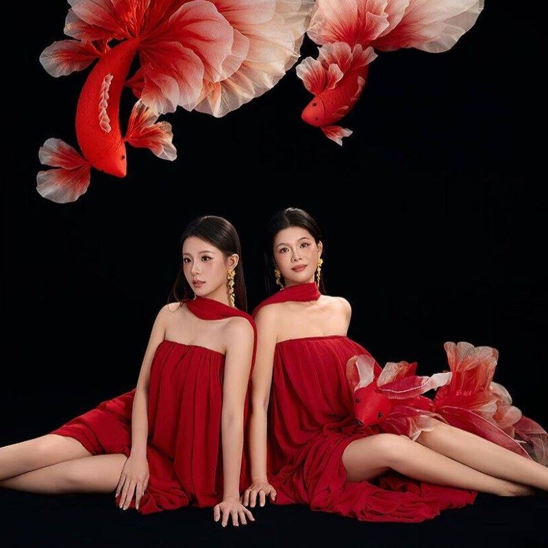 影楼新款国风主题红色抹胸裙写真新中式高级感闺蜜艺术照摄影服装