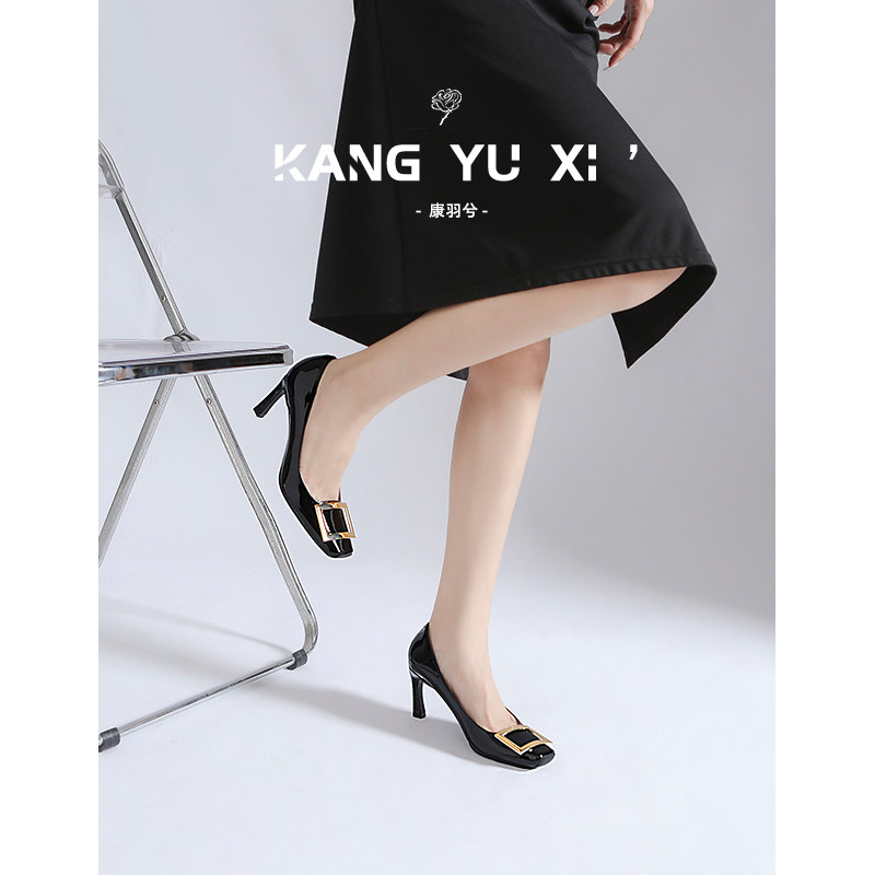 康羽兮黑色经典RV方扣高跟鞋~图片