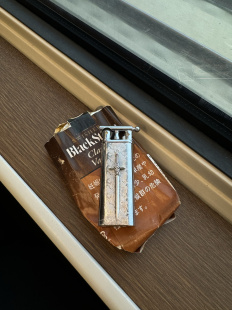 原创3D宝剑十字复古打火机薄款 耐用高档可循环 高颜值小巧创意个性