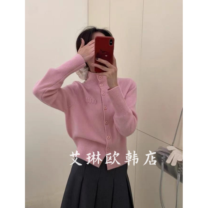 6238秋款高领刺绣全羊毛针织开衫