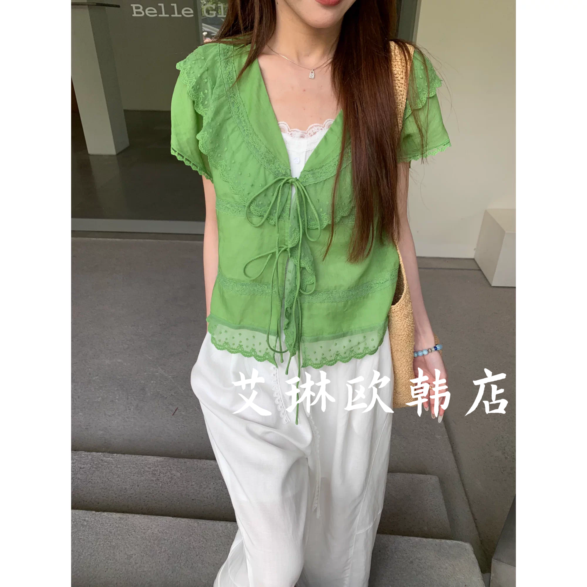 4.15~X.XIU新袖26056夏韩系甜美V领蕾丝荷叶边系带短袖苎麻衬衫女