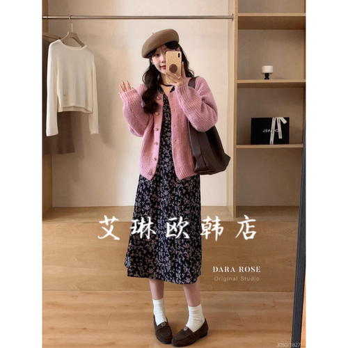碎花系带连衣裙羊毛开衫毛衣女