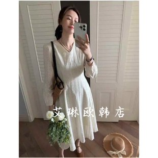 福利不退 DARA ROSE 3754春款韩系显瘦V领钩花镂空蕾丝收腰连衣裙