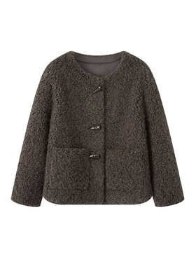 MM麦麦2025秋冬新款羊羔毛短款圆领牛角扣毛绒外套女4GA112531