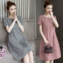 Váy kẻ sọc dài 2019 hè mới của phụ nữ văn chương váy buông xõa ngắn tay áo cổ tròn cotton và váy lanh nữ - Cộng với kích thước quần áo áo thun nữ cao cấp hàng hiệu
