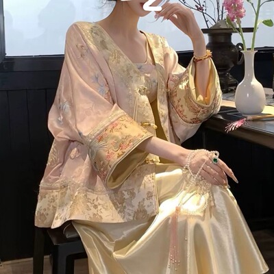 2025年新款感国风重工刺绣新中式风时尚气质感女薄外套 n2083