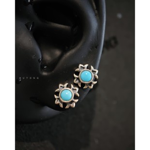 不同银匠 复古925纯银镶嵌天然绿松石短十字架耳钉高级感嘻哈情侣