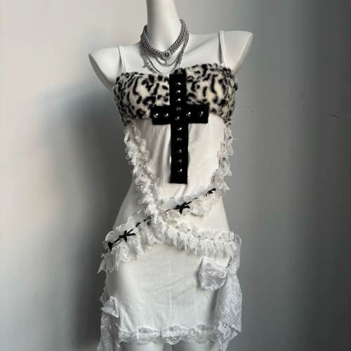 亚文化Y2K辣妹十字女豹纹十字架蕾丝手作花边收腰包臀吊带连衣裙