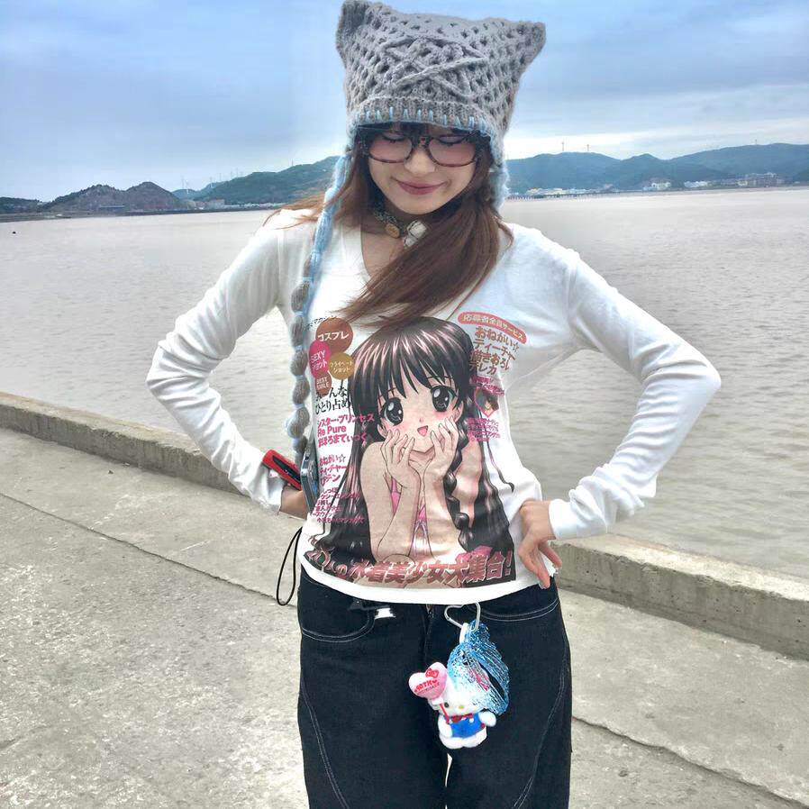 日系甜美清透动漫杂志二次元修身收腰长袖 T恤打底宅萌感长袖上衣