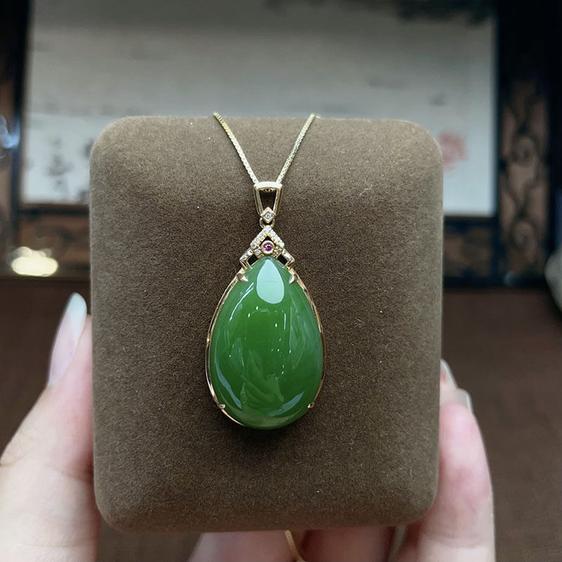 五一礼物天然和田玉吊坠女菠菜绿碧玉水滴镶嵌18k金挂件a货送妈妈
