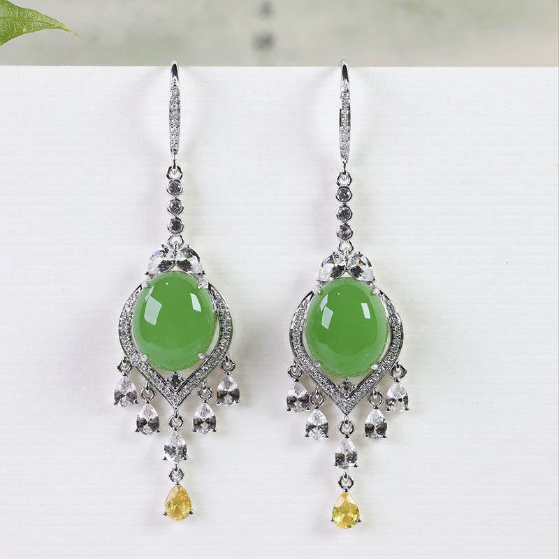 春夏季天然和田玉耳坠女苹果绿碧玉蛋面镶嵌18k金耳环流苏设计