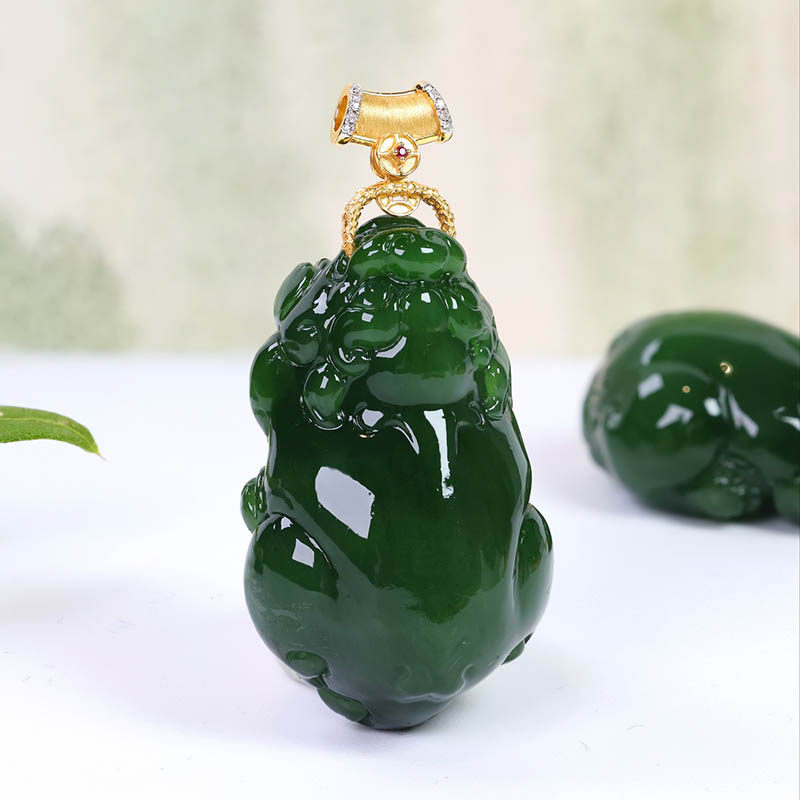 双十二圣诞天然和田玉吊坠a招财菠菜绿碧玉貔貅镶18k金挂件送老婆