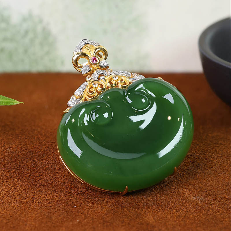 38焕新季天然和田玉吊坠女国风菠菜绿碧玉如意镶18k金挂件送妈妈