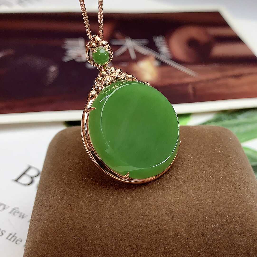 时尚潮流翡翠金镶玉送妈妈