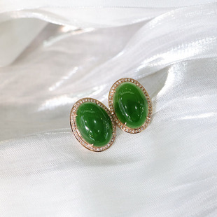 礼物天然和田玉耳钉女满钻菠菜绿碧玉蛋面镶嵌18k金耳饰a货 春夏季