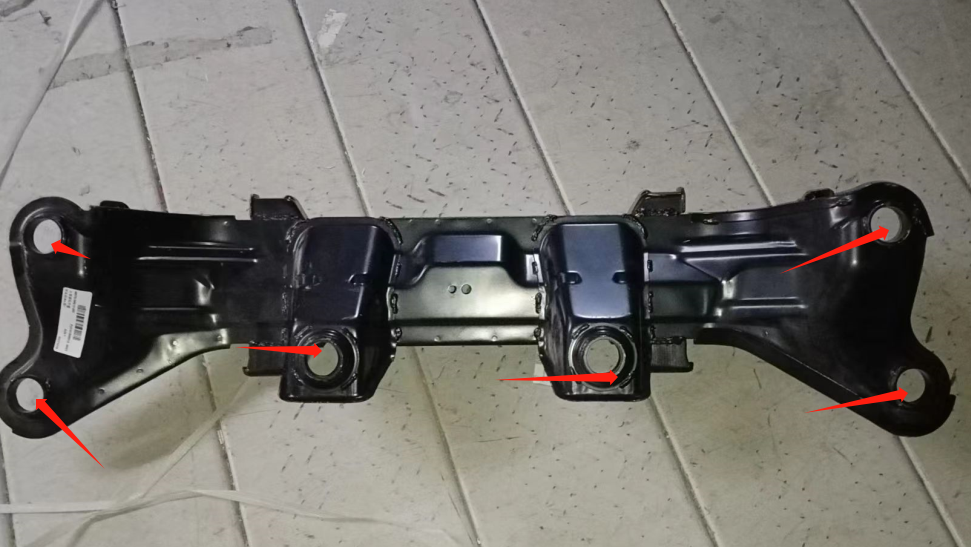 昌河铃 木利亚纳发动机 元宝梁 后悬梁 支撑梁 后桥 利亚纳前