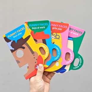 英文启蒙 男孩女孩玩乐与扮演职业面具英文书 出口英国 TULIP原装