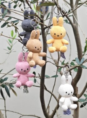 米JIA的灯芯绒兔子钥匙扣挂件