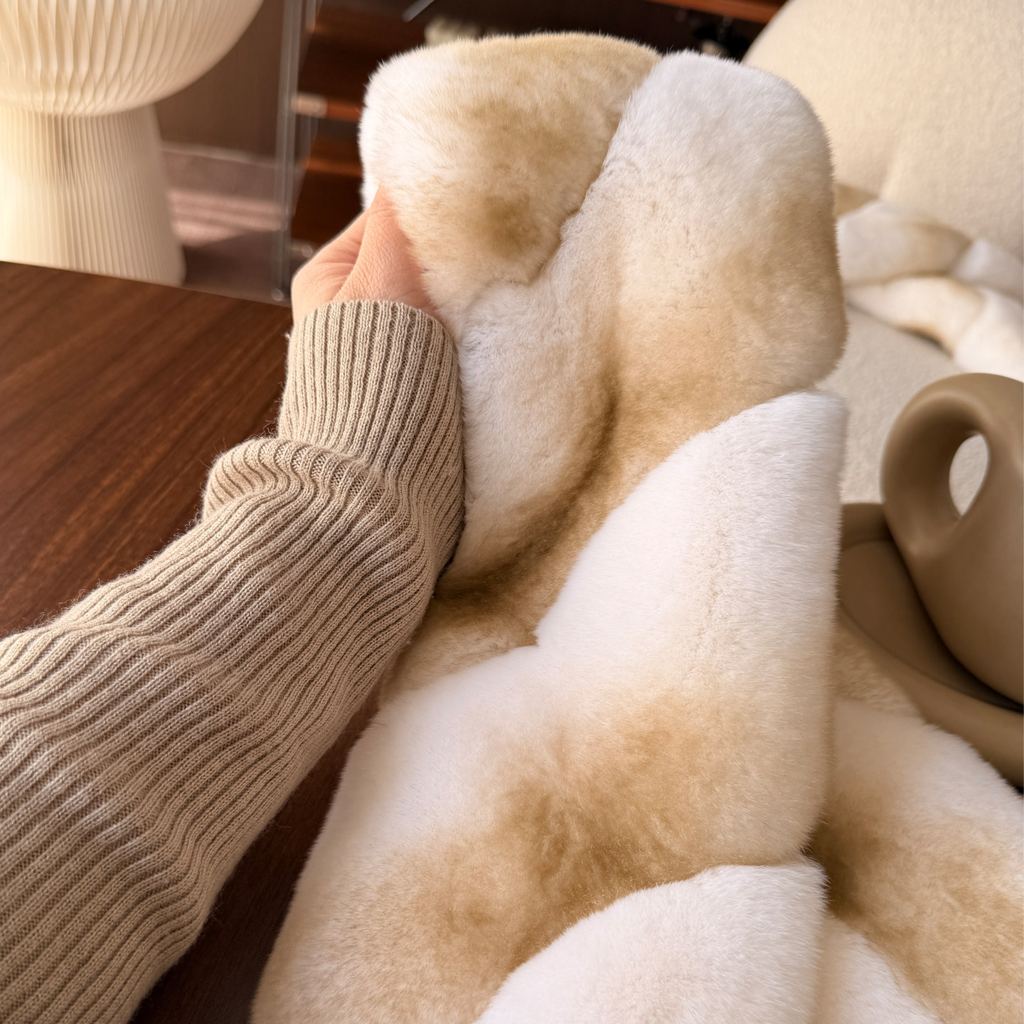 斜拼隔条皮草獭兔毛围脖