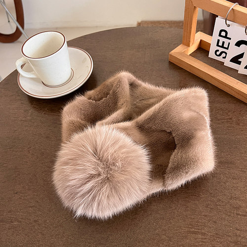 水貂毛拼接围巾围脖带球