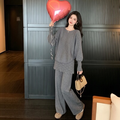 韩系一整套ootd穿搭温柔减龄套装女2026新款针织衫屁帘裤子两件套