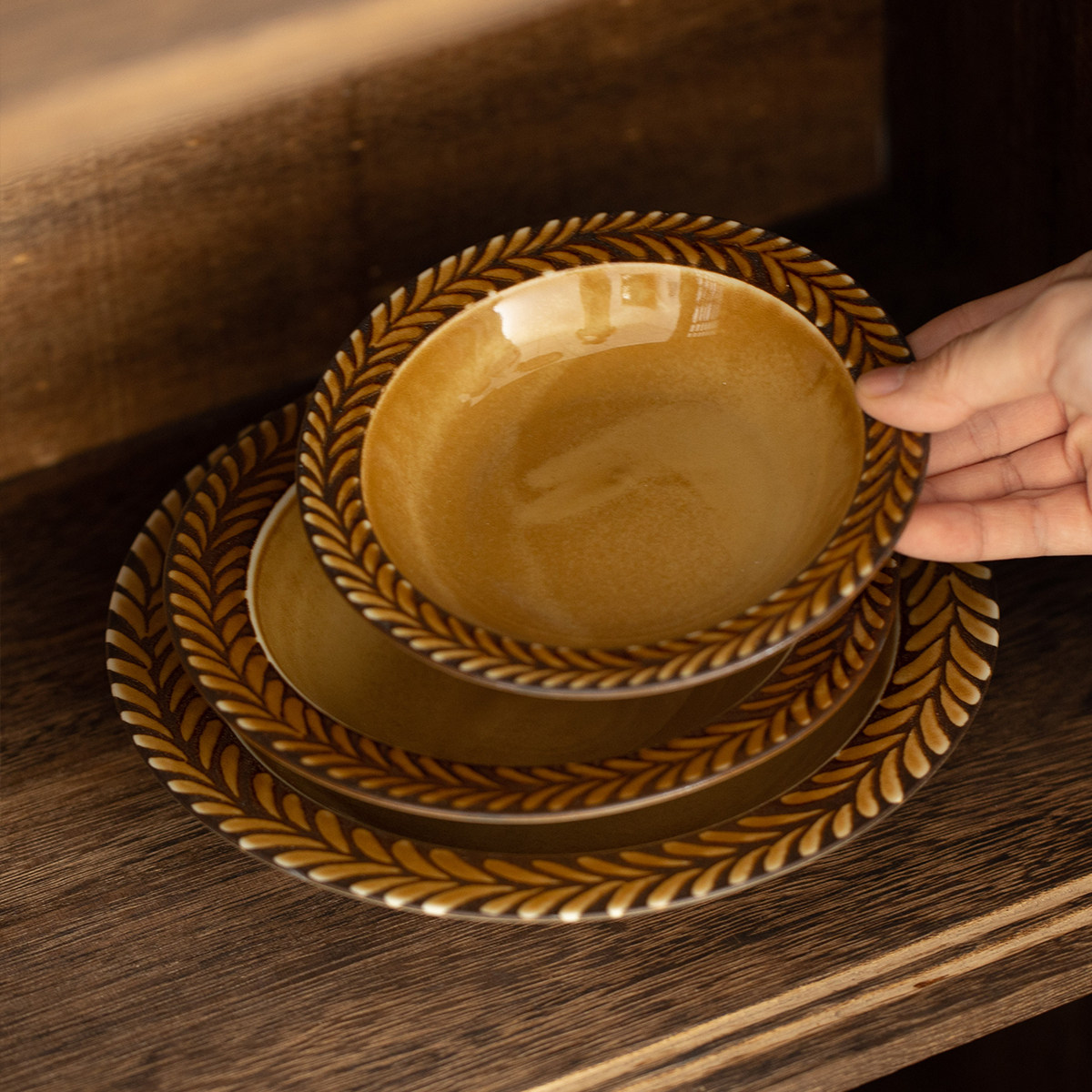 日本美浓烧复古麦穗陶瓷甜品盘子迷迭香早餐盘平盘沙拉盘意面深盘,餐饮具,盘,淘宝优惠券,粉丝福利购,淘宝优惠卷