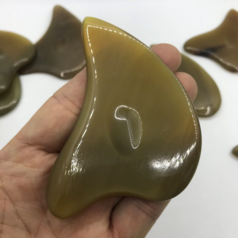 精品牛角刮痧板桃心形带凹槽刮痧按摩板全身通用头部背部面部