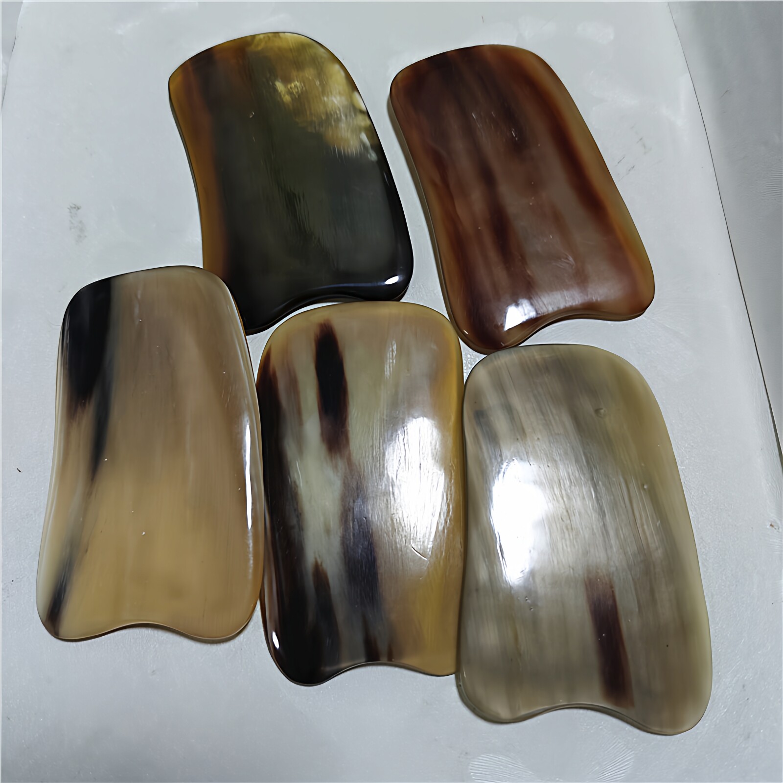 天然牛角刮痧板面部腿身体按摩开背6-9毫米厚黄牛角特价花色方片