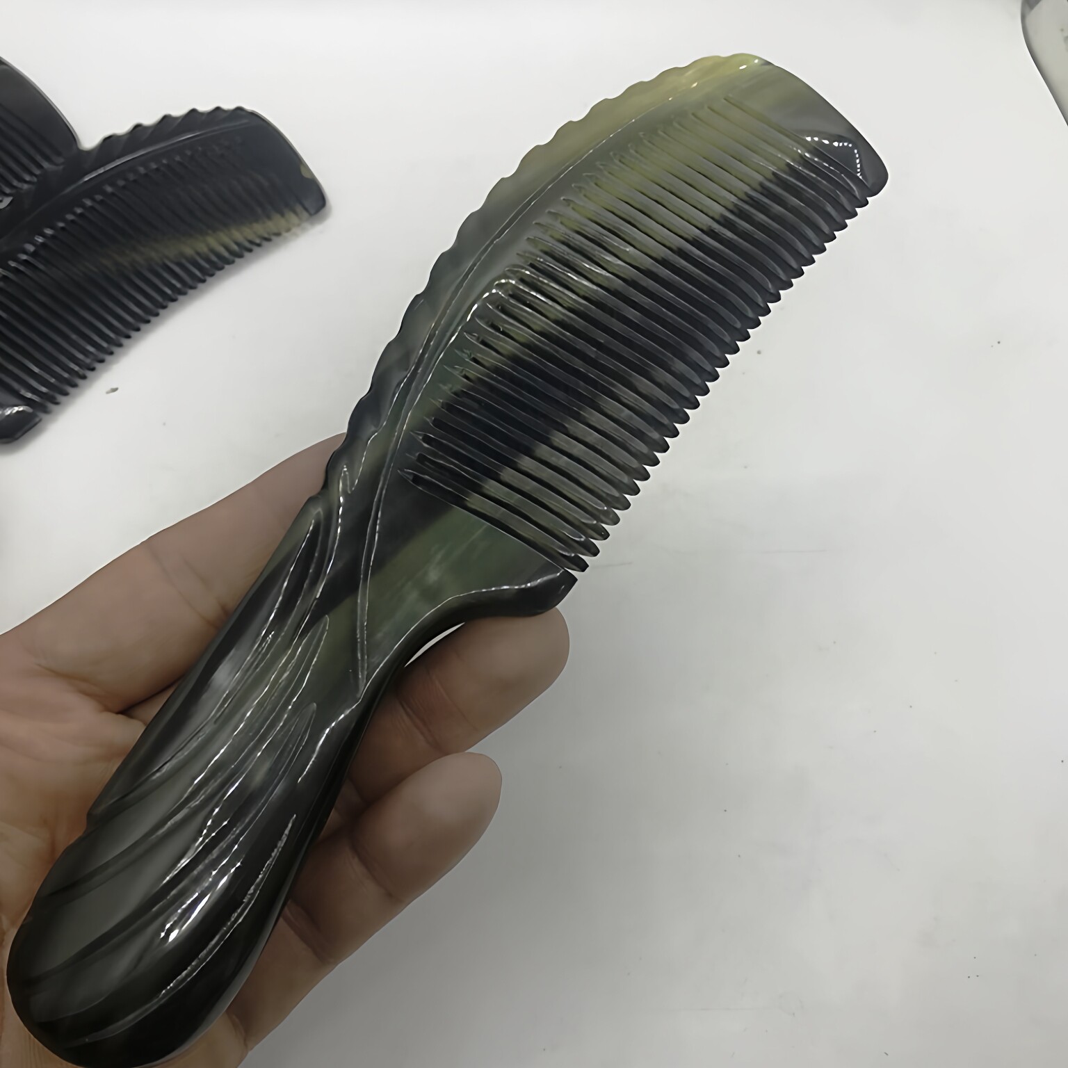 牛角梳 正品天然黑花牛角梳子雕刻按摩梳美发梳20厘米宽齿密齿