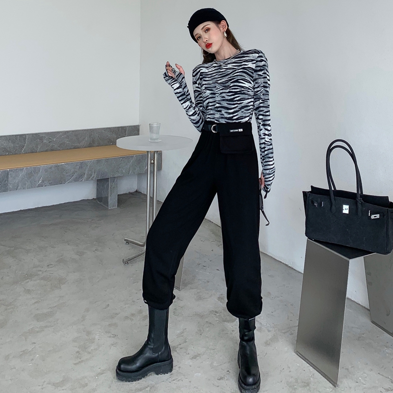 Shooting Hong Kong style personality yuppie high waisted loose legged sports pants grey casual pants / with waist bag trend