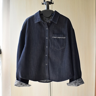 反面印花拼接时尚设计宽松休闲短款牛仔衬衫女藏蓝色丹宁牛仔外套