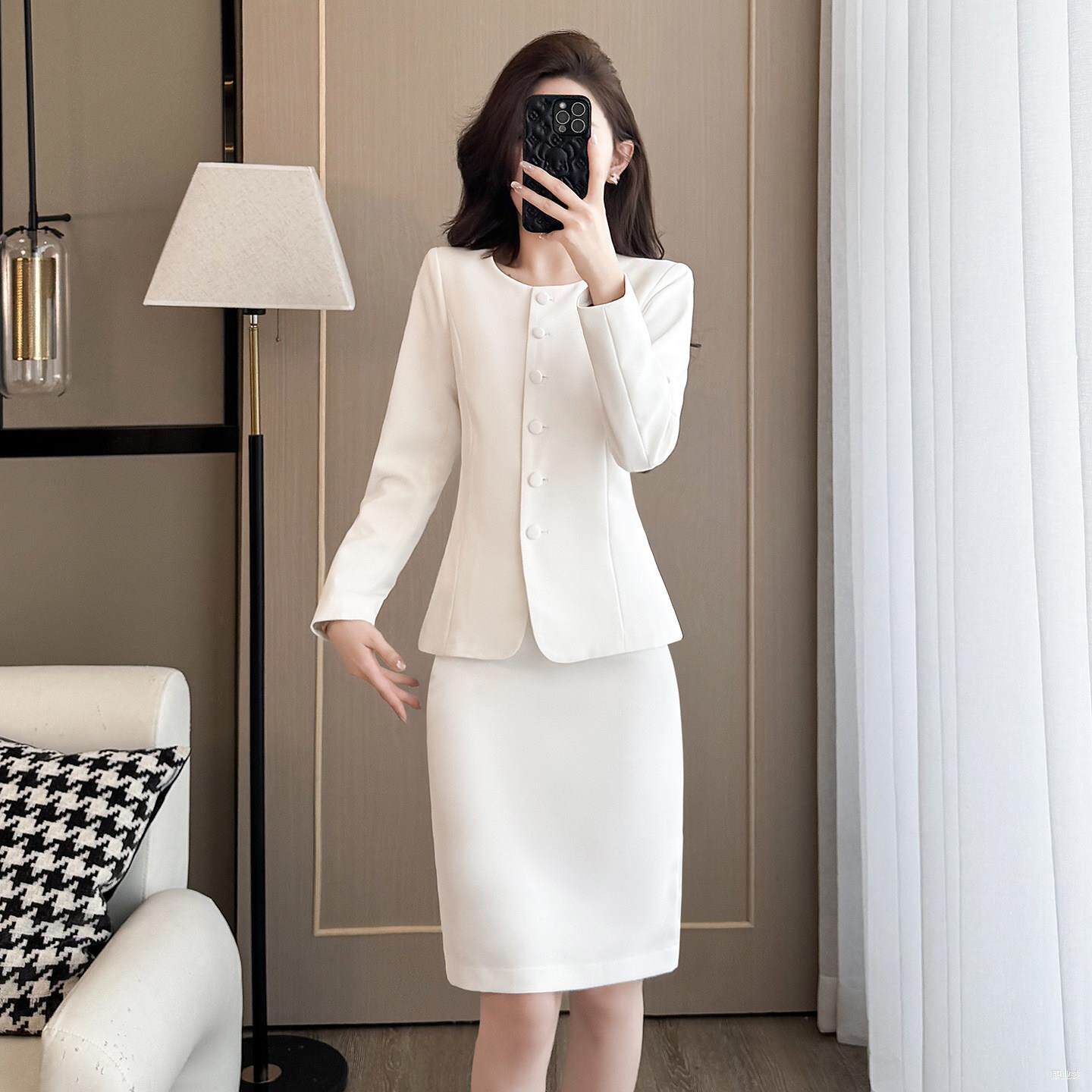 2026春夏新款小香风西装套装女白色单排扣休闲收腰包臀裙职业正装