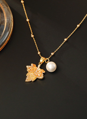 卡卡KA清新自然风橙色系枫叶水晶锆石珍珠灵动项链秋天拍照锁骨链