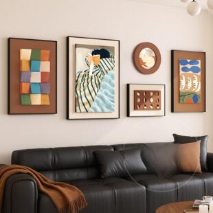 中古风客厅装饰画高级感复古沙发背景墙挂画2026新款艺术组合壁画