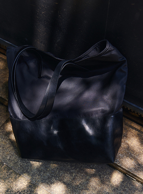 Kami anger原创设计黑色流光托特包