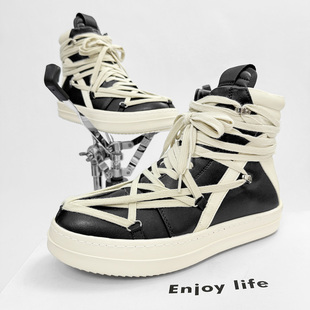 ro倒三角高帮鞋2025新款复古厚底五芒星休闲机车短靴时尚运动板鞋