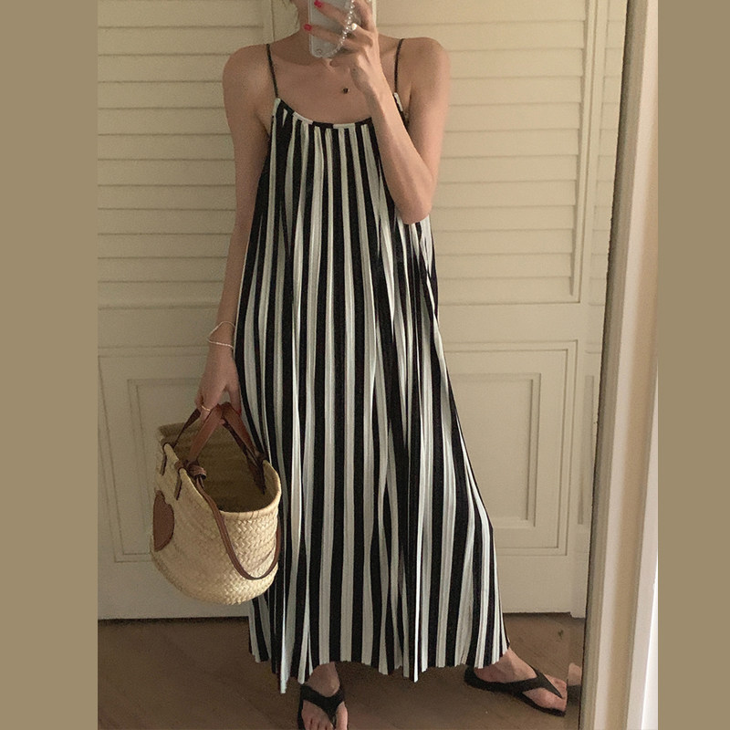 女连衣裙夏季孕妇条纹吊带连衣裙过膝中长裙时尚款气质潮辣妈裙子