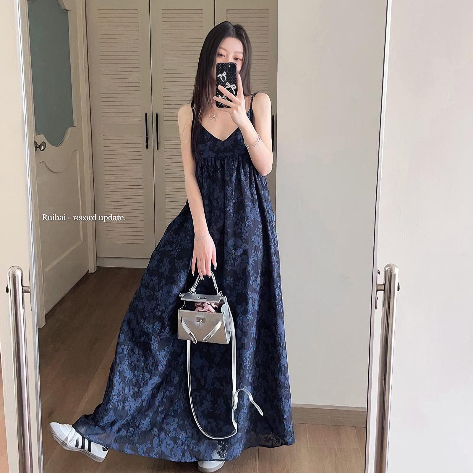 法式度假风孕妇吊带印花连衣裙长裙夏季宽松高级感气质小众设计感