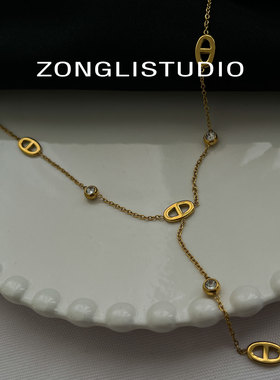 纵里Z26金色圆环链条锁骨链