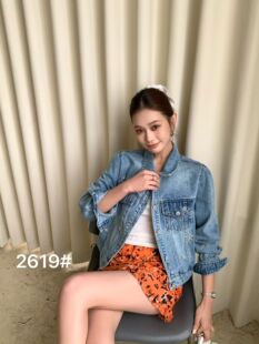 欧货正品2026早春新款时尚百搭气质高雅显瘦设计感牛仔外套上衣女