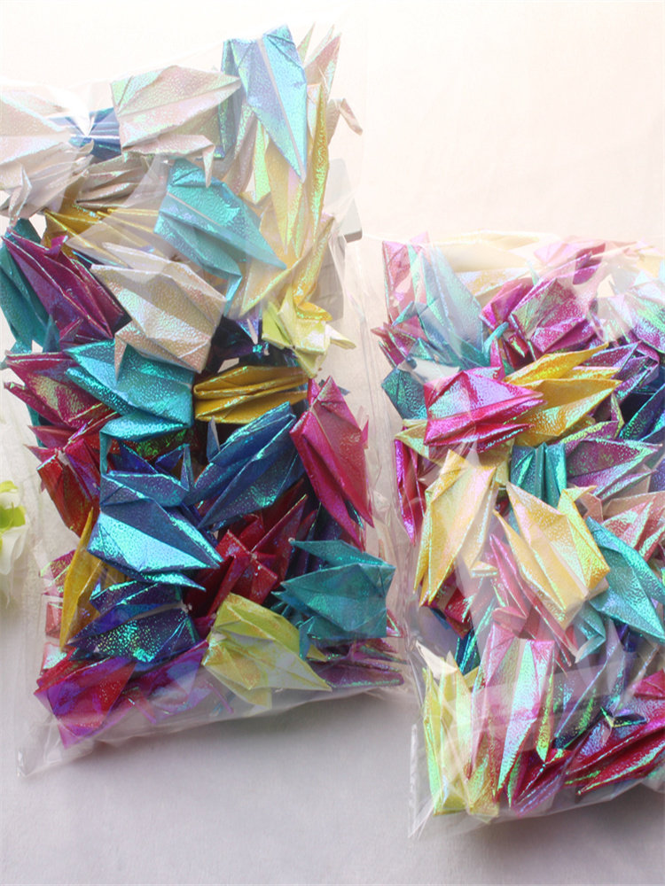 叠好的千纸鹤成品珠光千纸鹤表面闪光千纸鹤生日场地布置装饰品