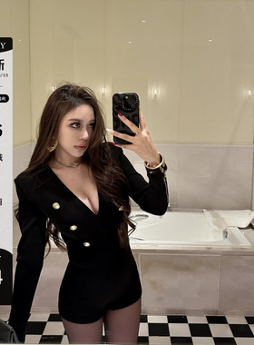 LUV2SHY 现货 究极美神 小巴风v领高级垫肩长袖性感加绒连体衣