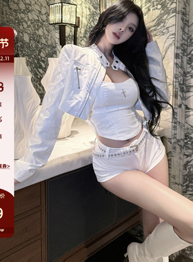 LUV2SHY 现货 建模酷辣 原创宽松白色PU皮衣机车风夹克短外套秋