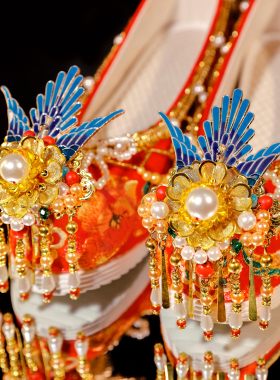 欢天喜地 原创红色秀禾婚鞋女古风中式婚鞋凤凰明制汉服婚鞋增高