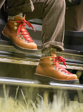 Danner丹纳 城市休闲户外山脉之光工装马丁靴男女同款徒步登山鞋