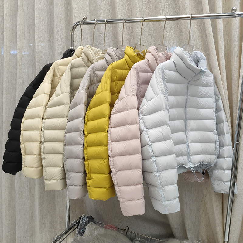 羽绒服女士2025排骨新款宽松气质立领90鸭绒短款冬季保暖时尚外套