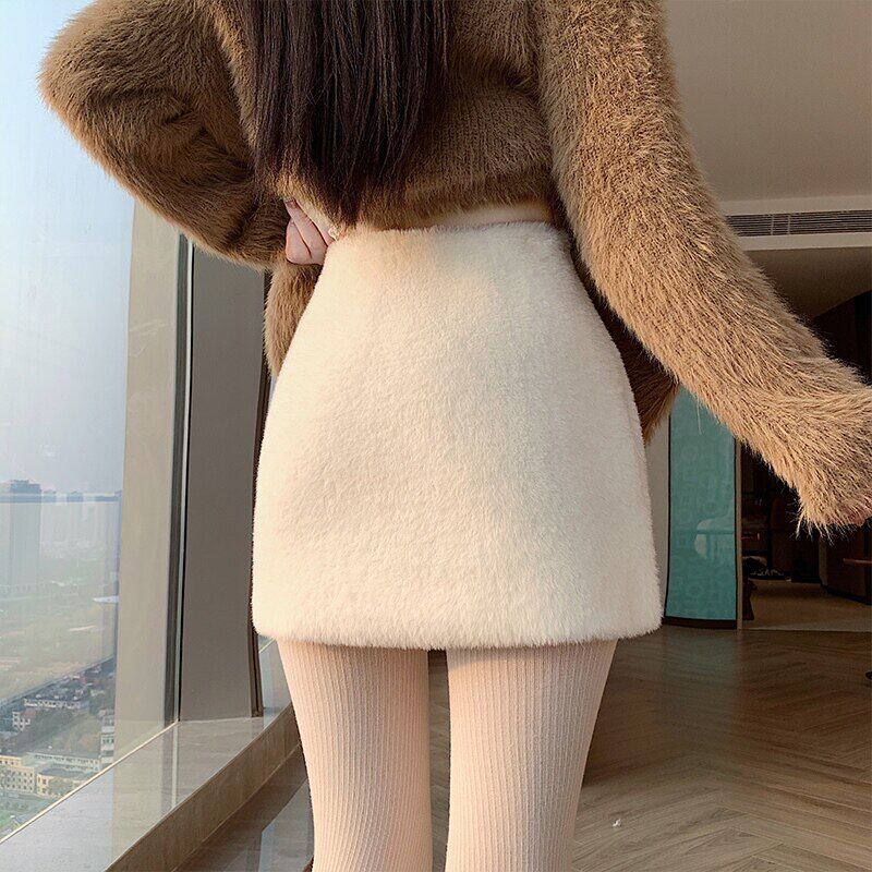夏季毛绒绒加厚小香风辣妹短裙女秋冬新款高腰彷水貂绒包臀A字半