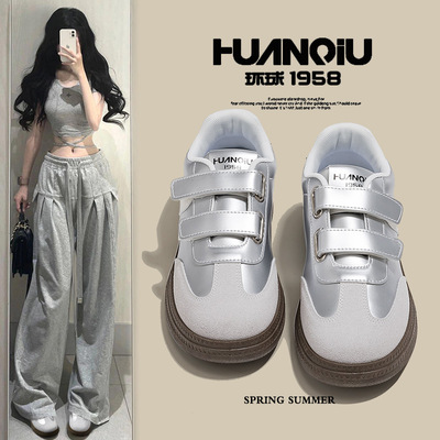 环球网红爆款银色软底德训鞋女2025春秋款新款百搭学生轻便休闲鞋