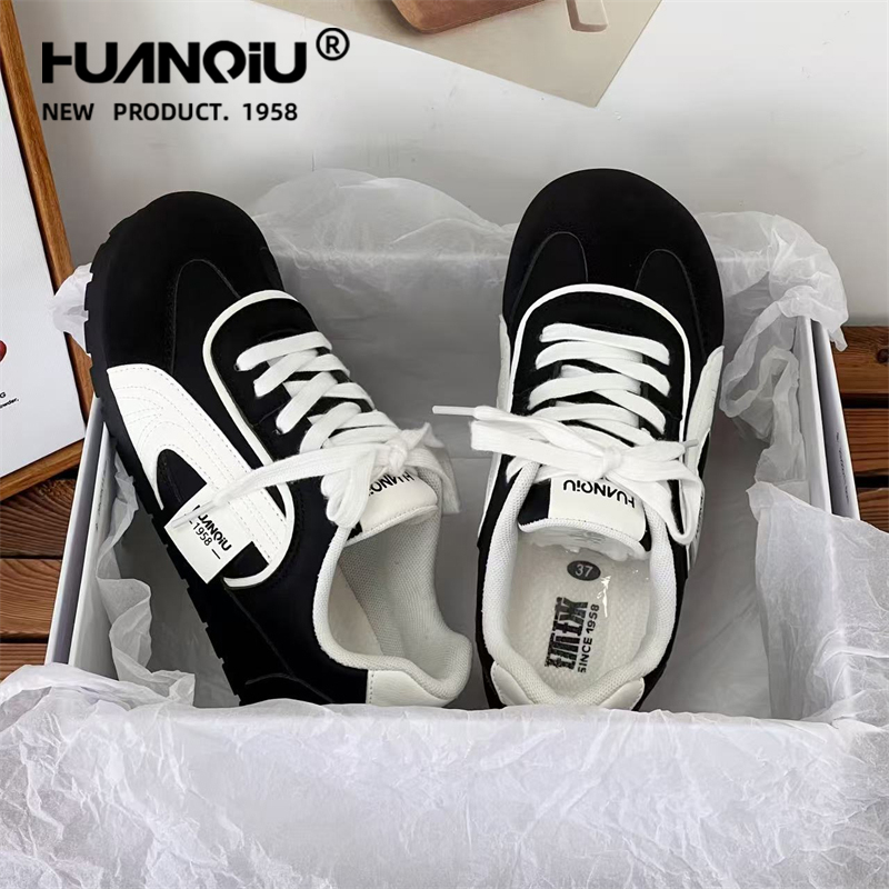 环球复古黑色德训鞋女2025新款爆款百搭轻便防滑耐磨软底泡芙板鞋